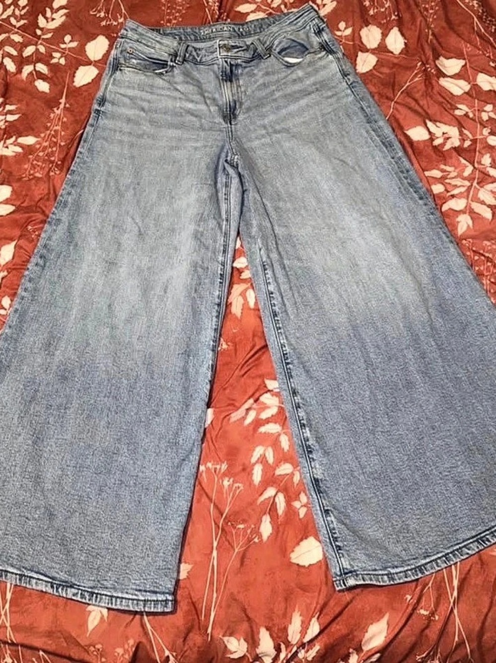 American Eagle AE Super High-Waisted Baggy Wide-Leg Jean Jeans Blue Waist 14